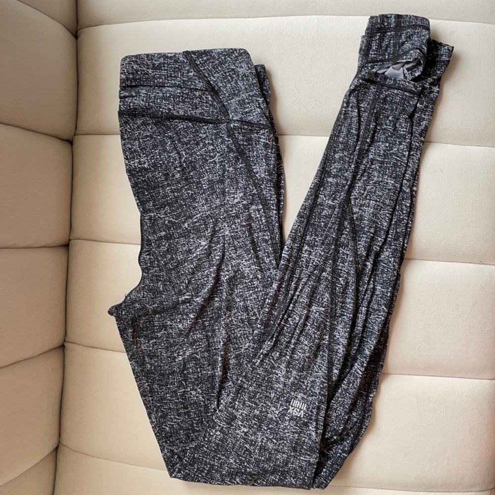 Victoria’s Secret Leggings with Stirups